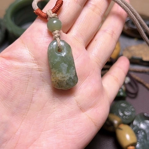 岫岩河磨玉(透闪石质玉)无未镶嵌