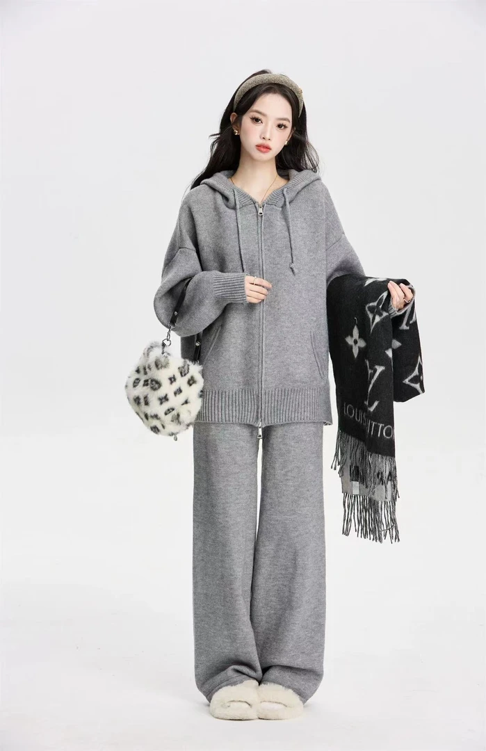 【原版直发】秋冬新款时尚针织套装慵懒风连帽双拉链上衣+阔腿裤女
