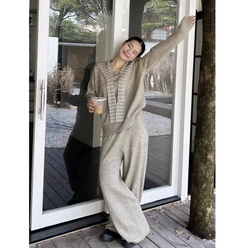 高级感穿搭一整套条纹披肩拼接上衣阔腿裤两件套通勤减龄毛衣套装