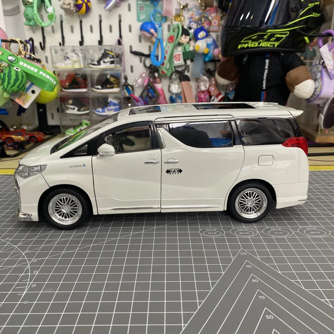 埃尔法汽车模型1：18大比例合金