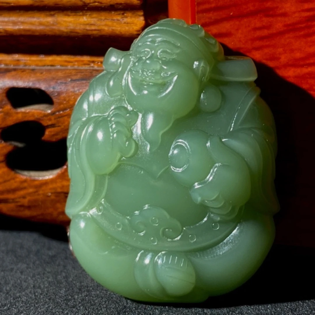 天然和田玉俄碧粉青财神挂件手工雕刻时尚吊坠