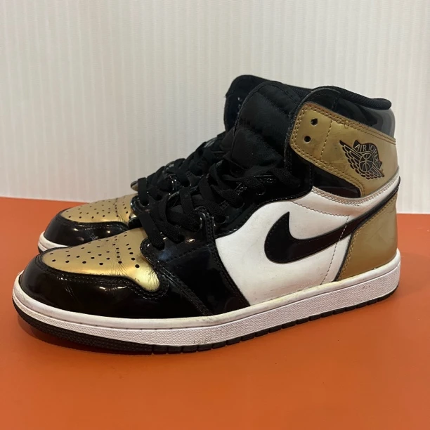 44.5码 aj1黑金脚趾 无原盒 90新