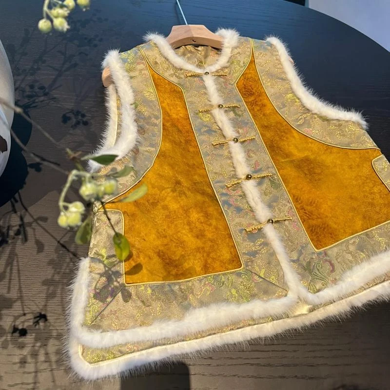 国风新中式马甲外套女2024冬新款宋锦拼接毛绒贵气感洋气百搭上衣