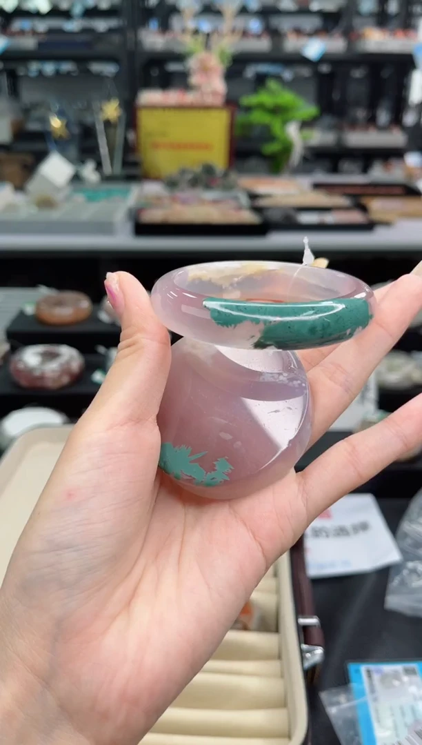 【闪购商品】石英质玉手镯未镶嵌55圈口（赠品镯心）2S9469