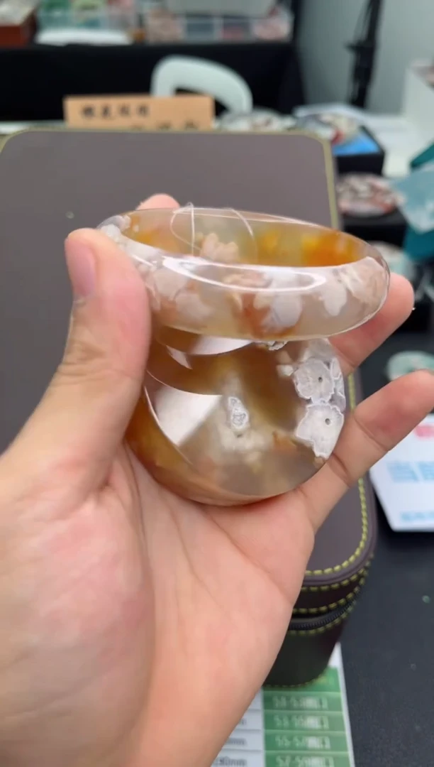 【闪购商品】石英质玉手镯未镶嵌64圈口（赠品镯心）6057