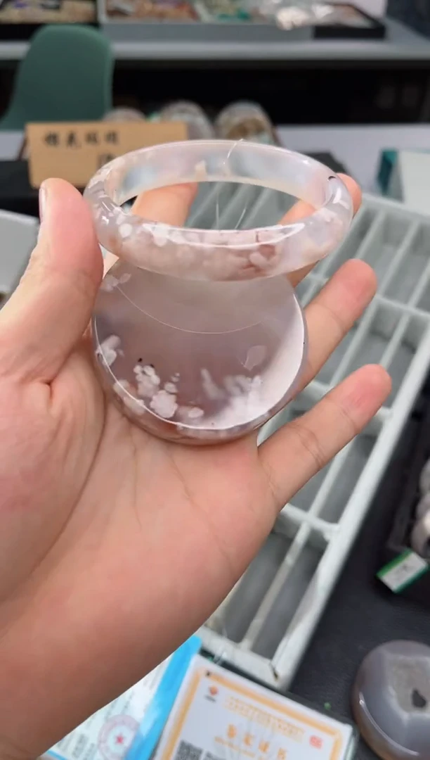 【闪购商品】石英质玉手镯未镶嵌61圈口（赠品镯心）3545011