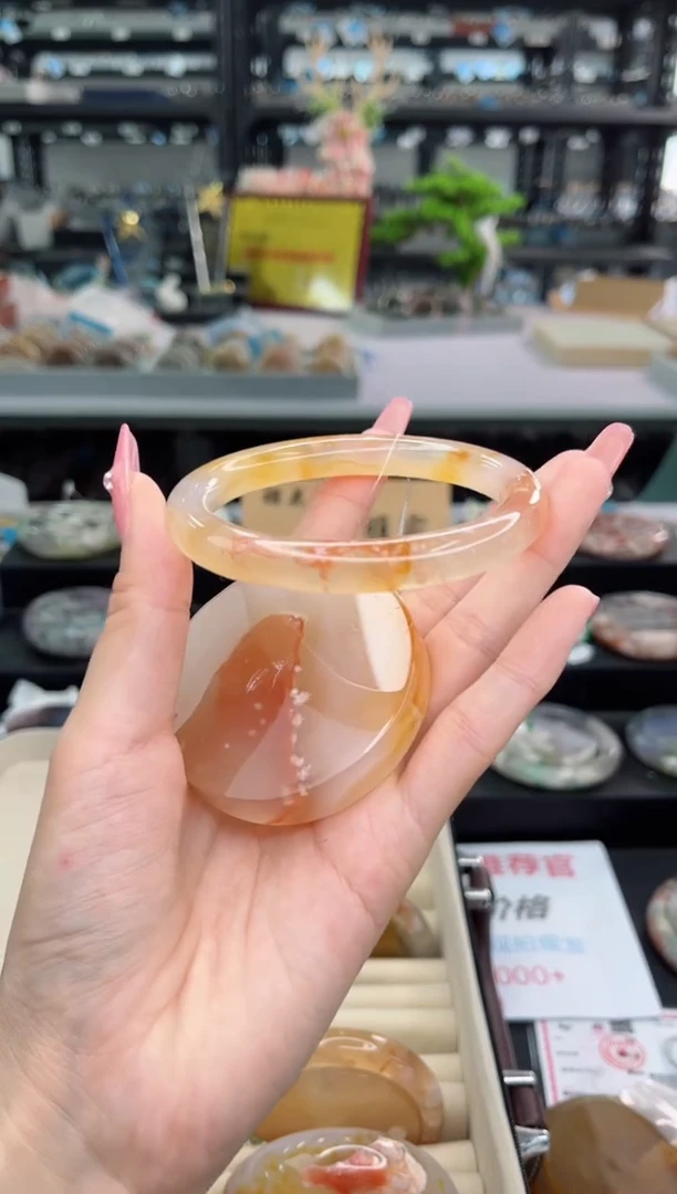 【闪购商品】石英质玉手镯未镶嵌62圈口(赠品镯心)6451483