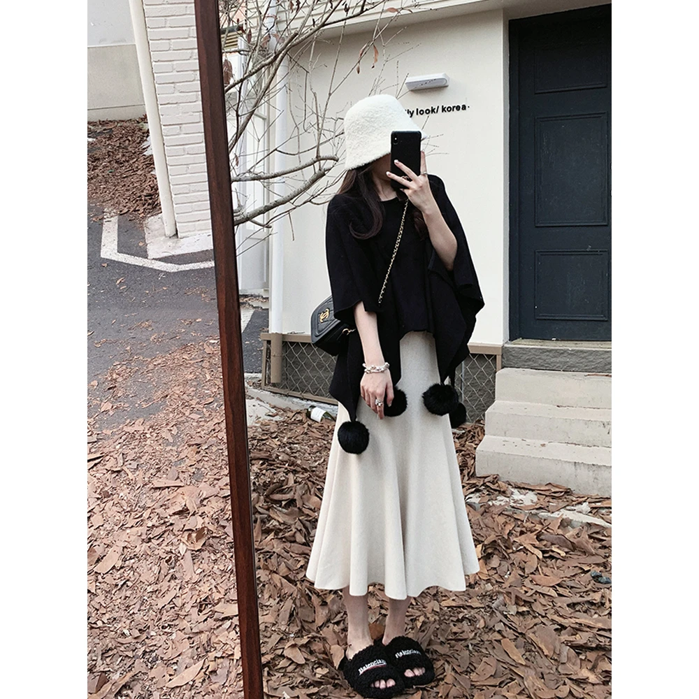 毛球披肩斗篷外套女高级感宽松披风2023新款女黑色披肩女外搭网红