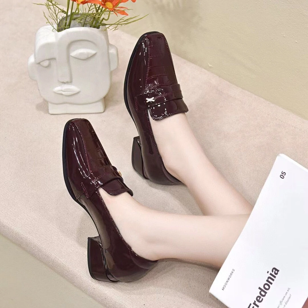 2025春秋百搭软底粗跟方头小单鞋软皮真皮小皮鞋女春季中跟漆皮