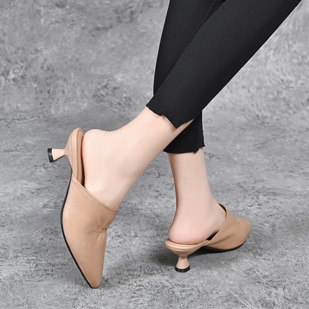 真皮软面小猫跟包头拖鞋夏季新款尖头时尚半拖低跟皮鞋气质中跟鞋