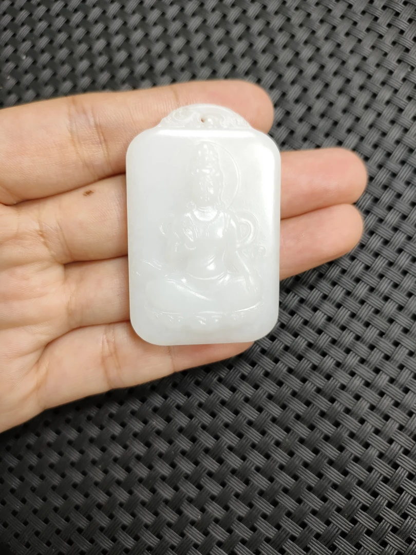 和田玉挂件无镶嵌