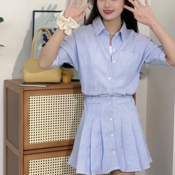 （拾依）~2024爆款衬衫蓝色连体温柔显瘦连衣裙