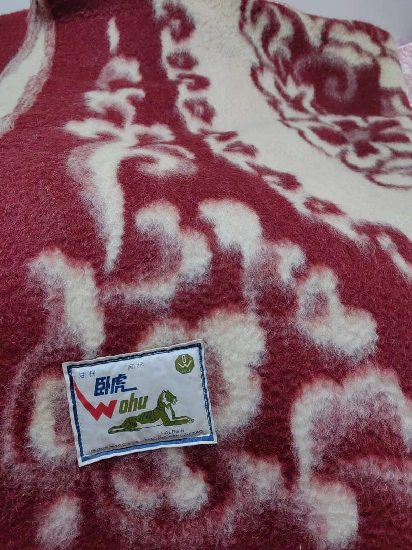 纯羊毛毯七八十年代羊毛毯规格1.4米乘2米直接拍默认随机发不退