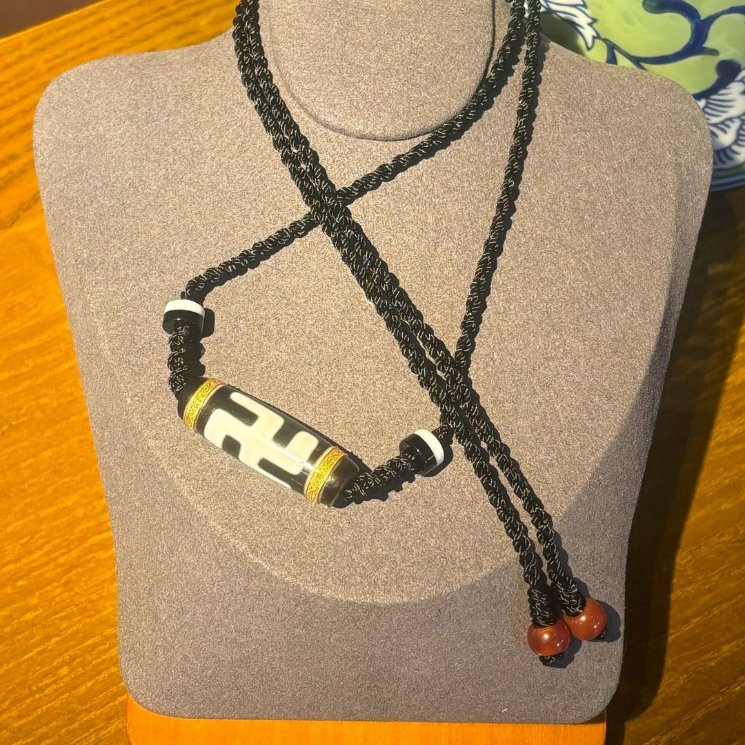 壹加|玛瑙18k金镶一Y万字锁骨链