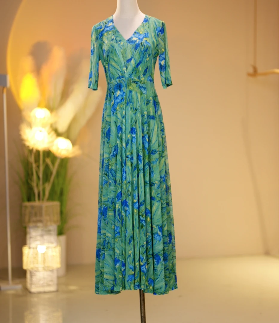 高定轻奢质减龄优雅连衣裙 2405027