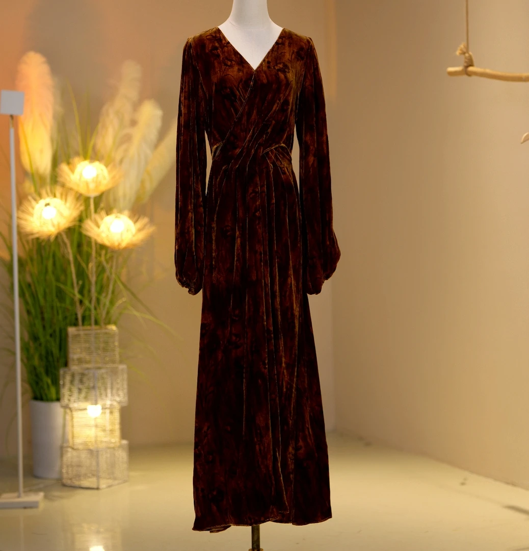 丝绒高定时尚气质减龄连衣裙  2410167