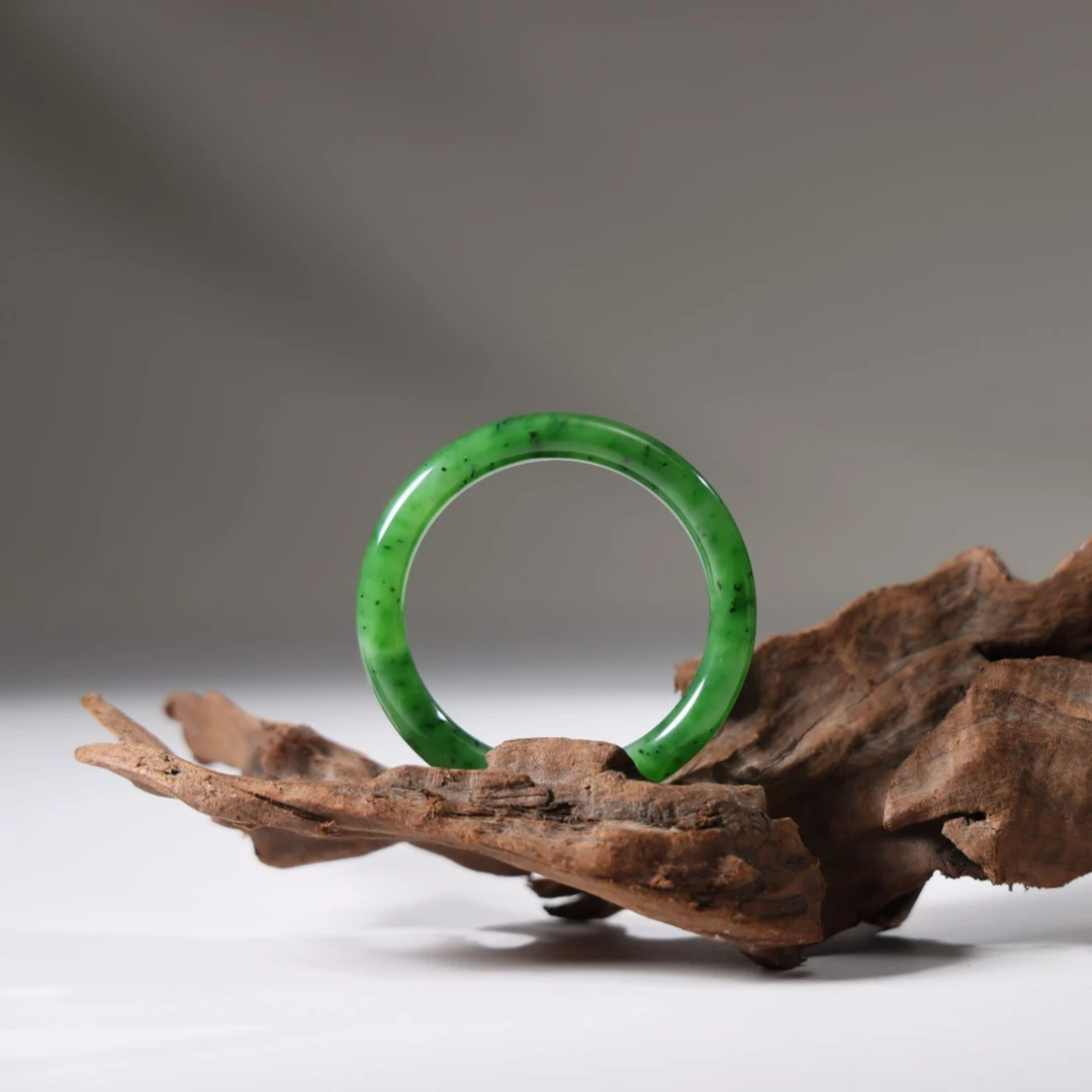 和田玉碧玉猕猴桃手镯碧玉手镯和田玉镯子