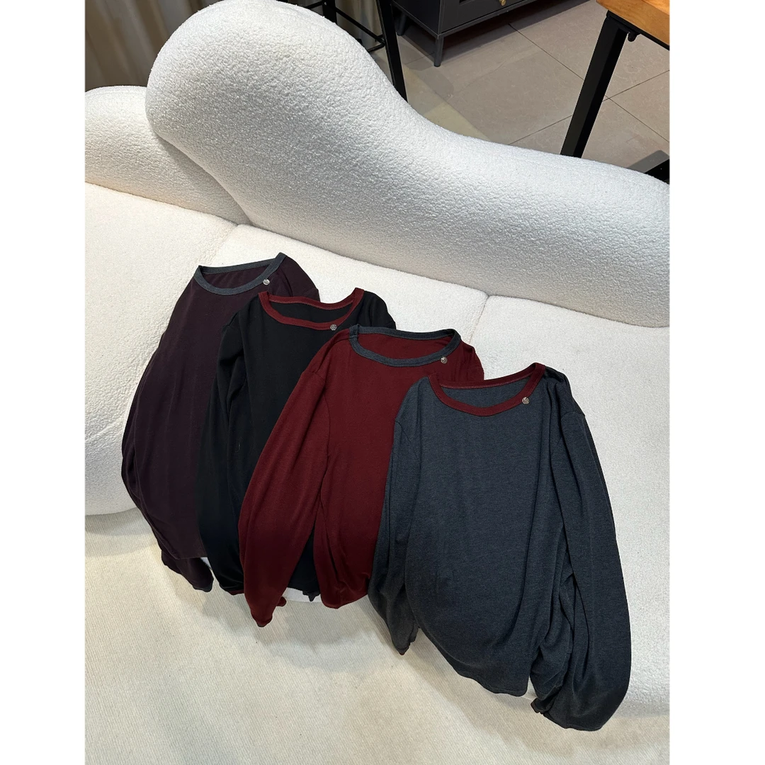 AXIN【年终福利 只出不进】介意勿拍  T恤 2121