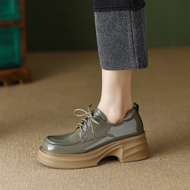 跟高6cm/超轻厚底系带单鞋女软底软面舒适百搭松糕中跟漆皮小皮鞋