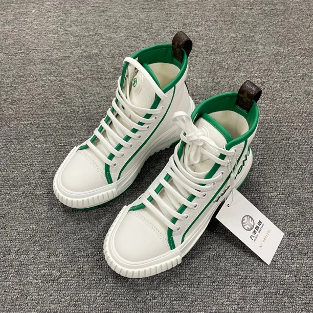 99新 LouisVuitton/路易威登 （有盒）系带高帮板鞋 35.5码/4205