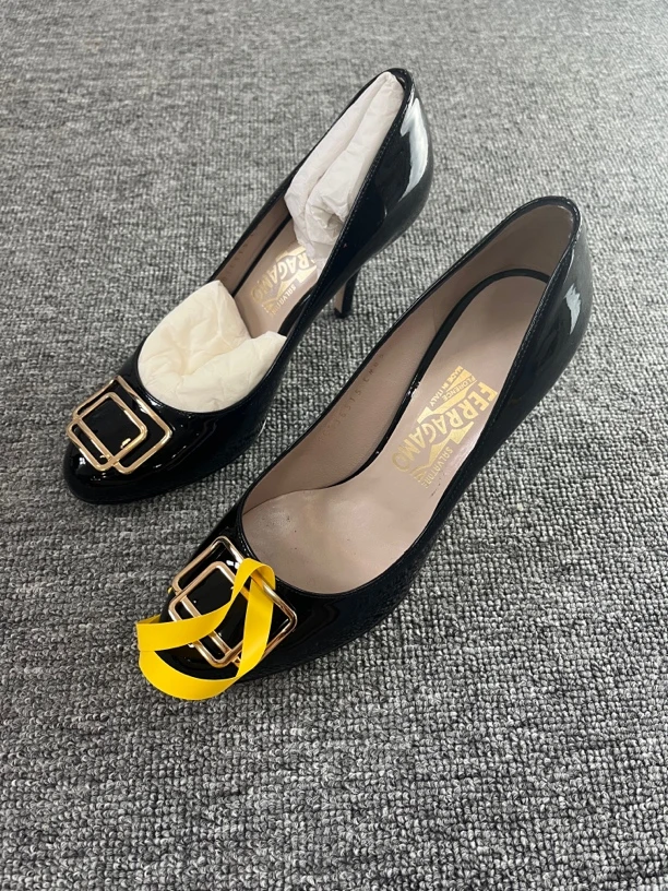 FERRAGAMO/菲拉格慕漆皮尖头高跟鞋 尺码：36/1360