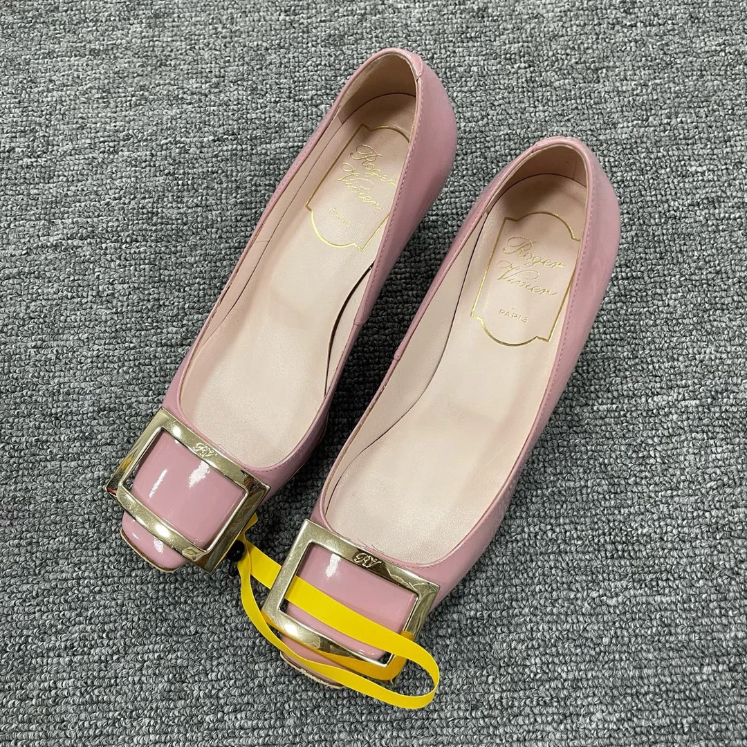 Roger Vivier/罗杰维维亚 漆皮金属扣高跟休闲单鞋 34.5码/2678