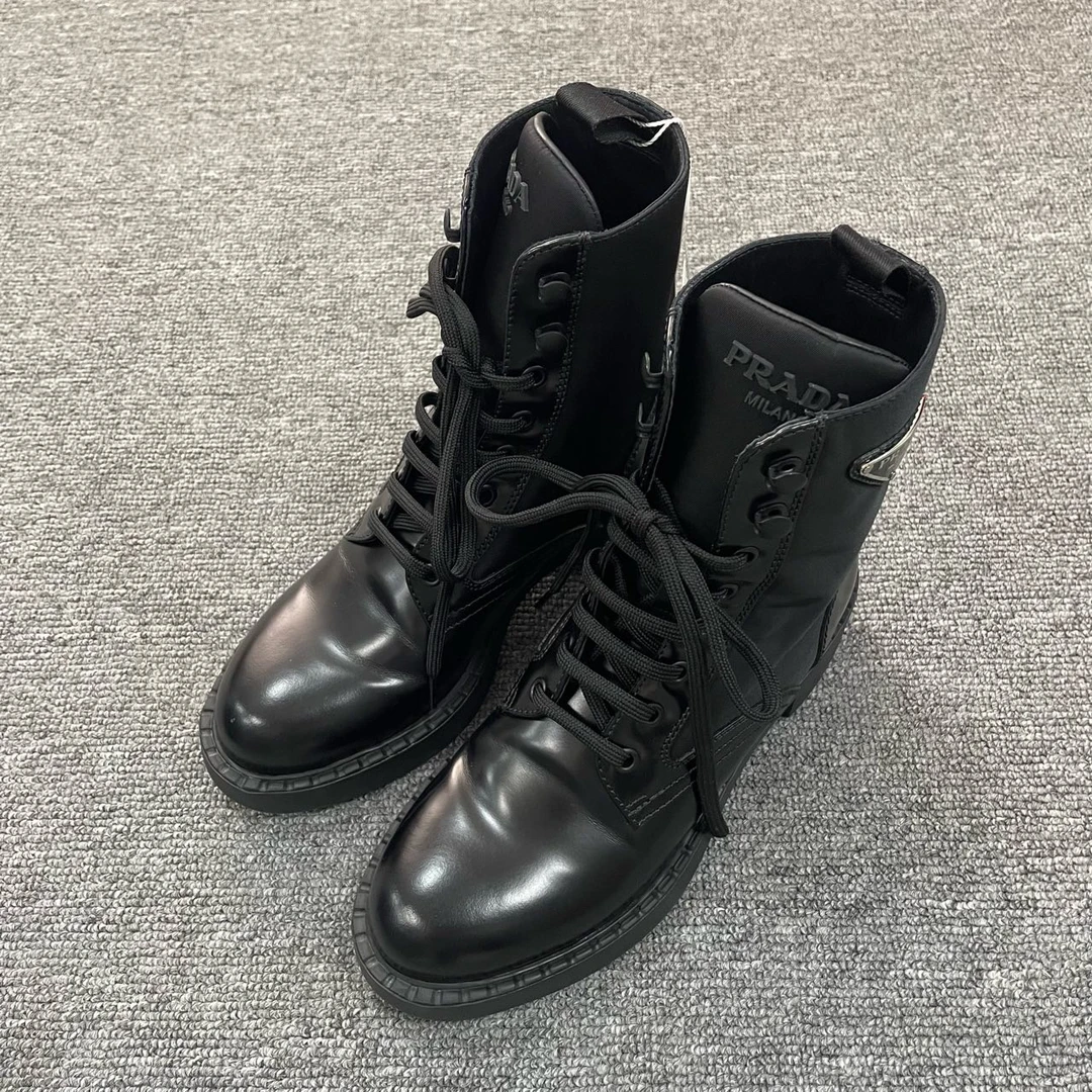 PRADA/普拉达 皮革粗跟短靴 35.5码/4070