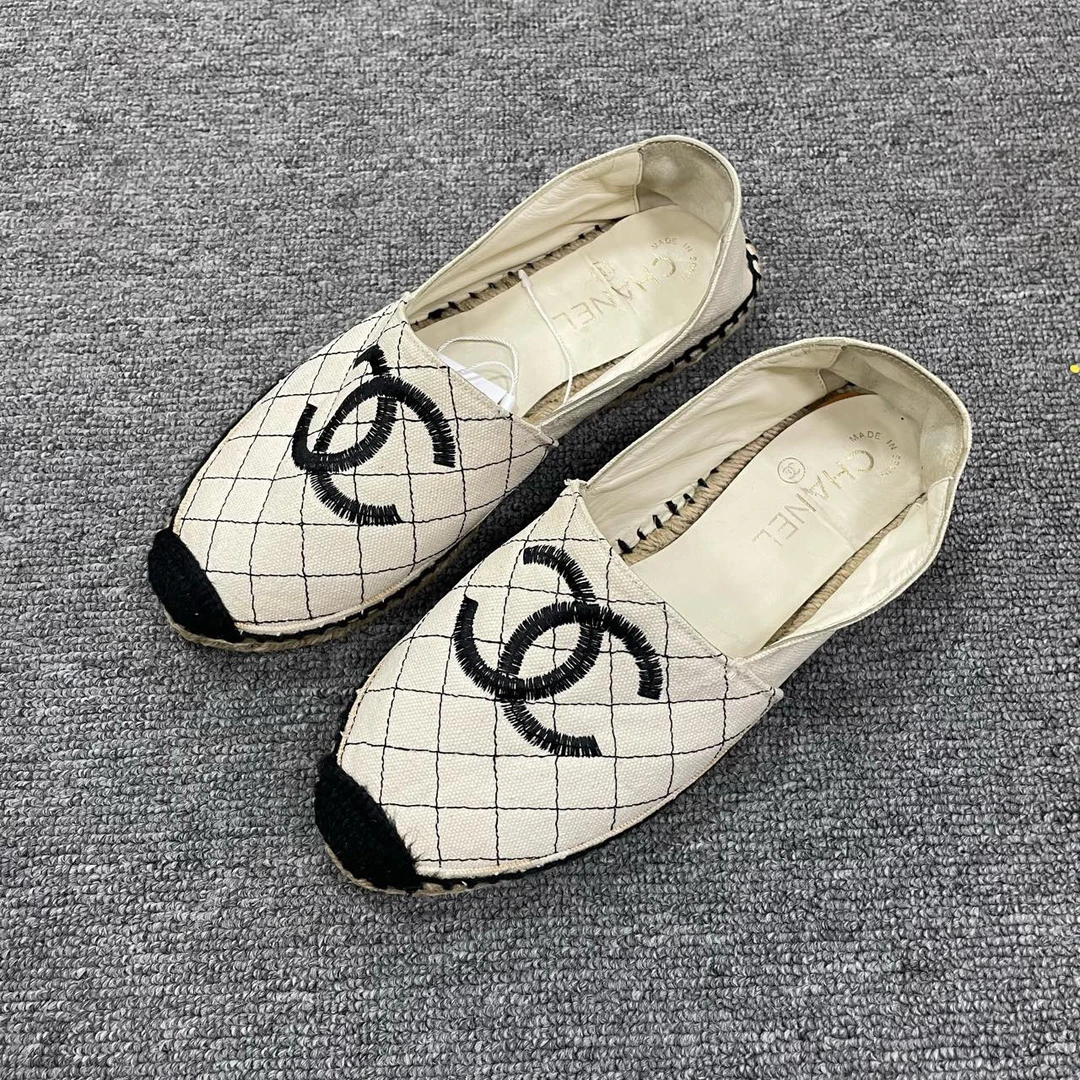 CHANEL/香奈儿斜纹软呢徽标时尚渔夫鞋  尺码：39/4174