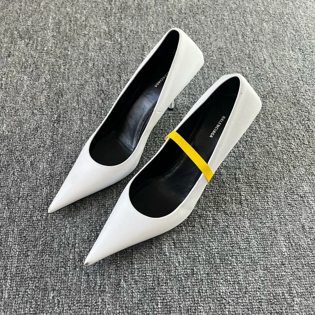 Balenciaga/巴黎世家 尖头套脚细跟高跟鞋 37码/2478