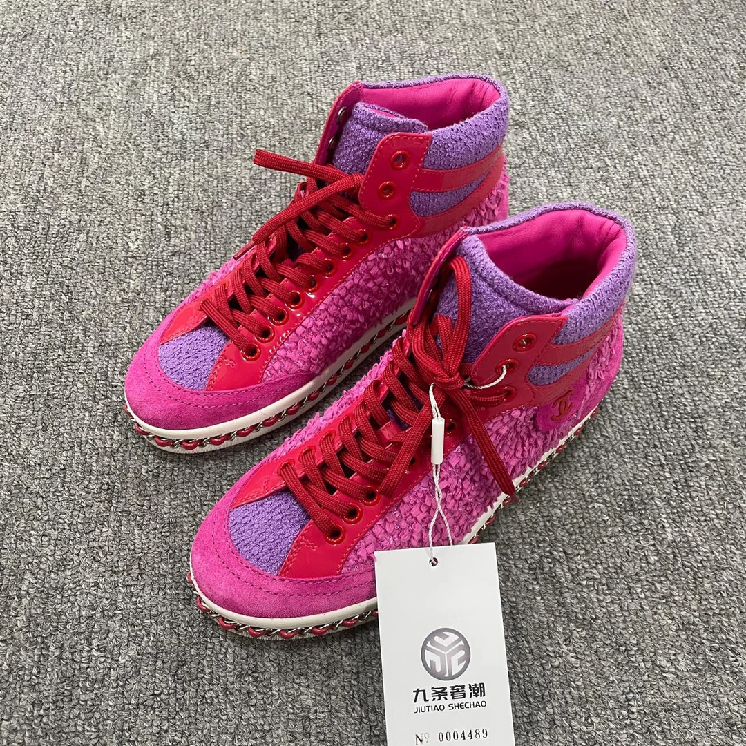 Chanel/香奈儿 时尚舒适高帮鞋 35码/4489