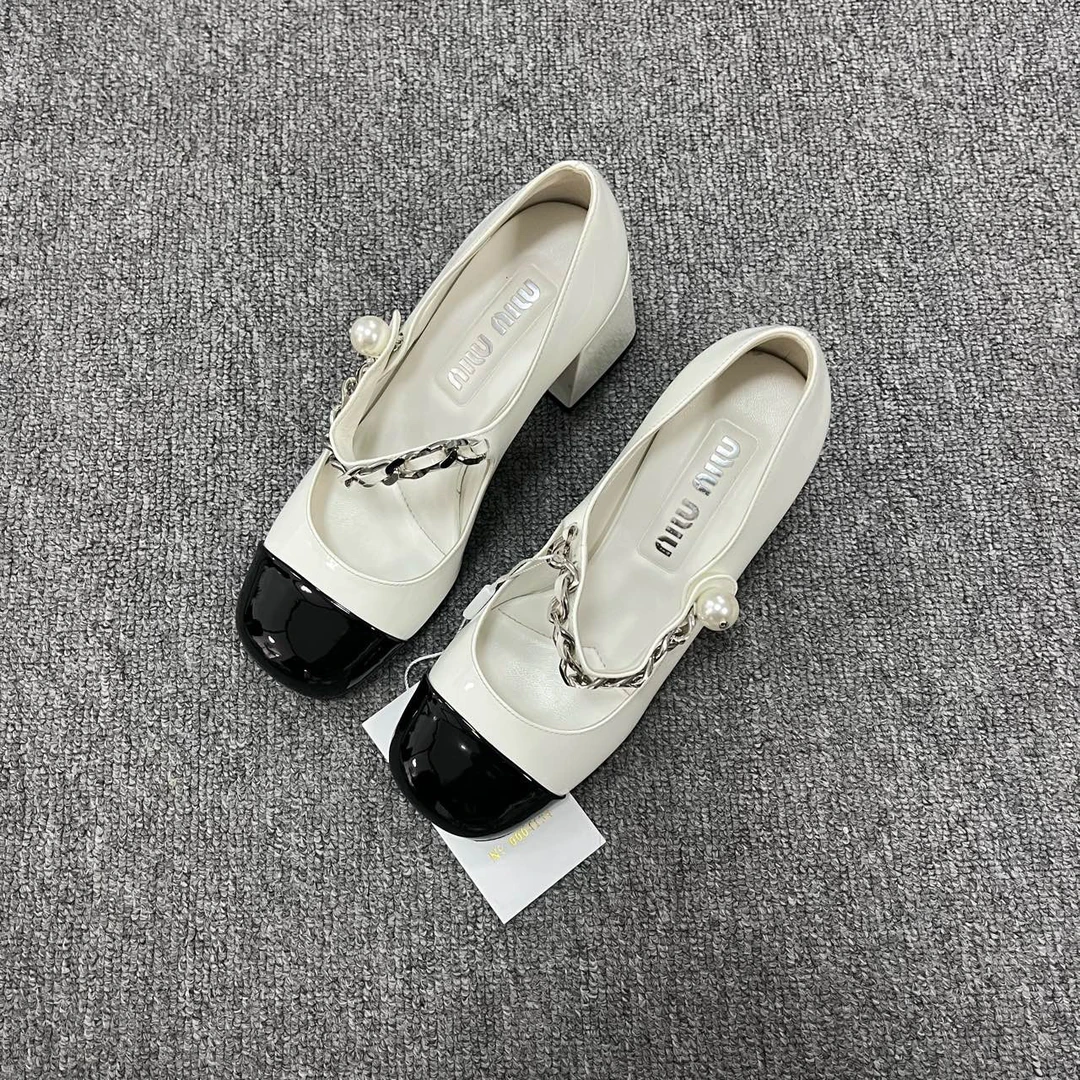 miumiu/缪缪圆头粗方根粗跟高跟鞋 尺码:36/4134