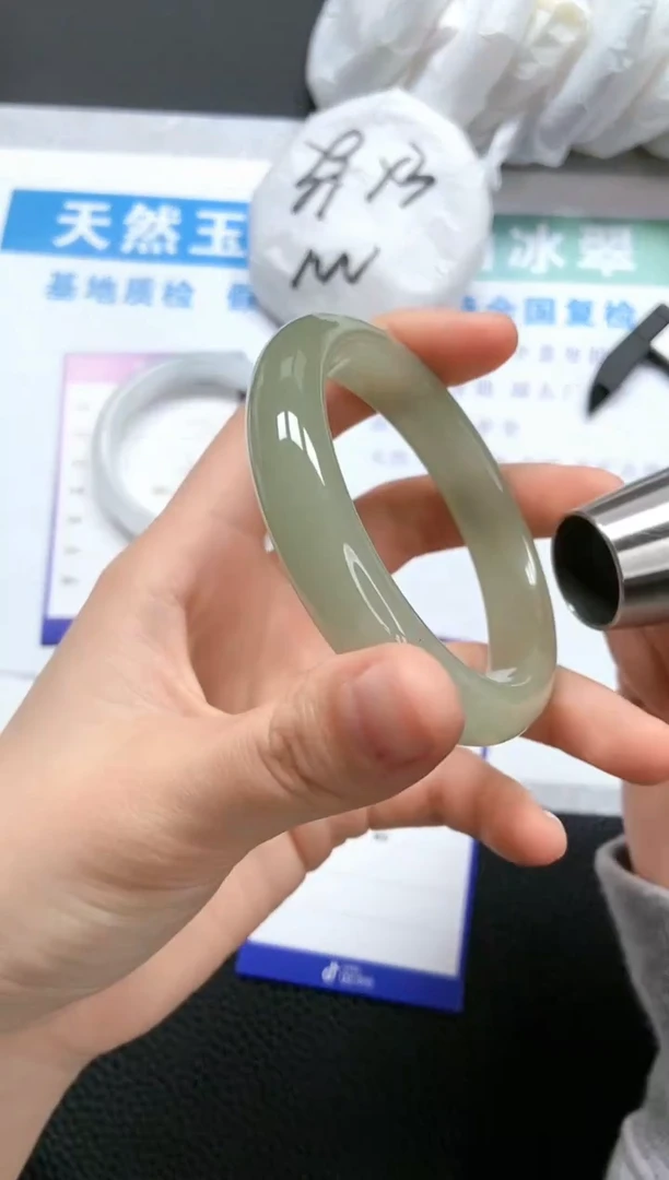 【闪购商品】石英质玉手镯未镶嵌A71-56+