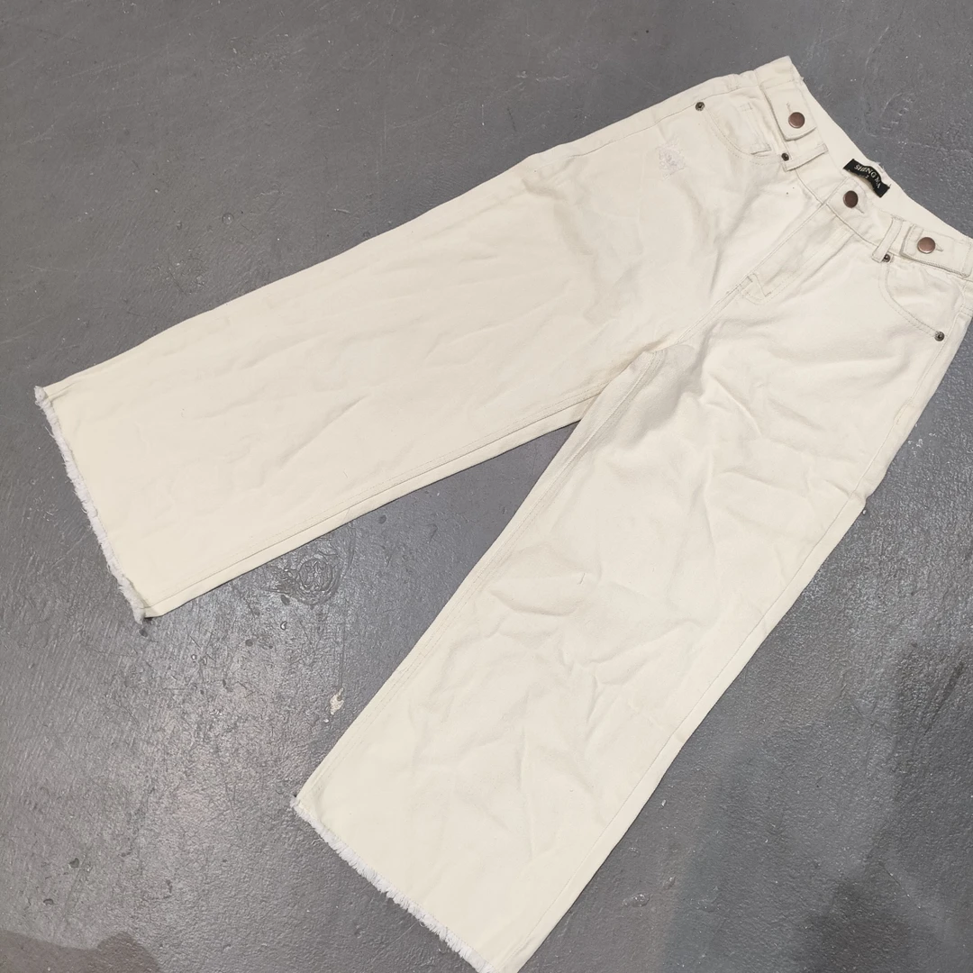 裤脚毛边直筒牛仔裤-果梓0033