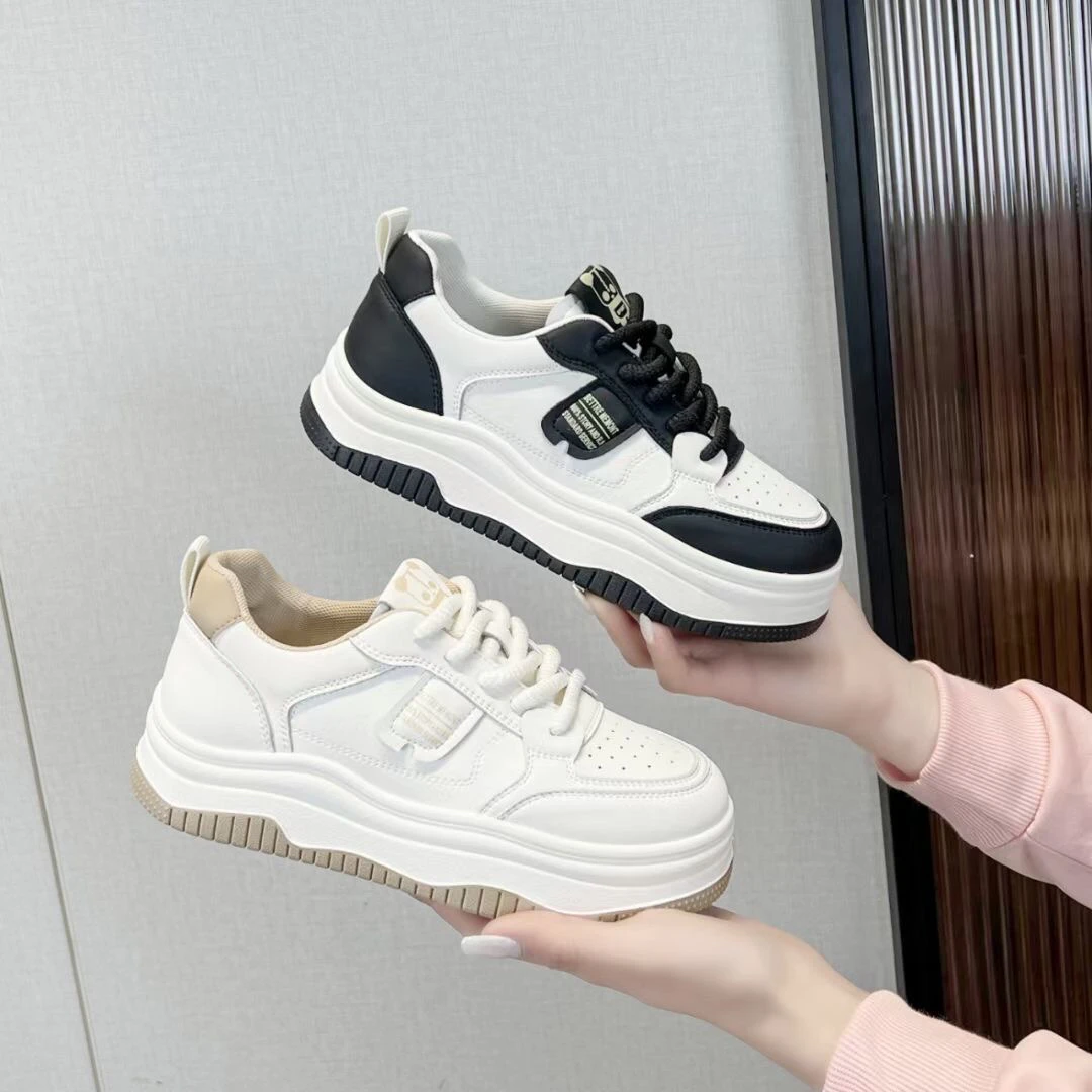 软皮厚底小白鞋女2024新款秋季韩版松糕女鞋百搭爆款运动休闲板鞋