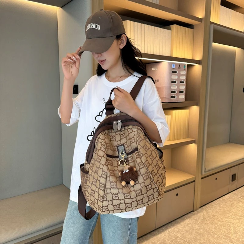 新款女士双肩包时尚百搭印花背包上班通勤出差旅行双肩大背包布包