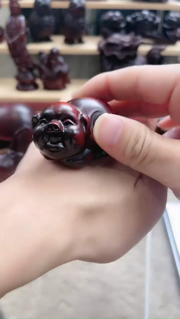 【闪购商品】雕刻木材猪