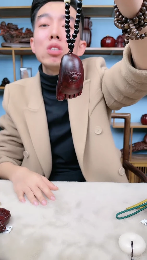 【闪购商品】雕刻木材知足常乐