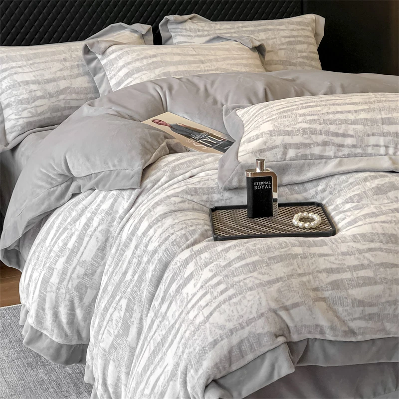 2024新款牛奶绒印花四件套轻奢简约双面绒秋冬保暖加厚被罩纯色