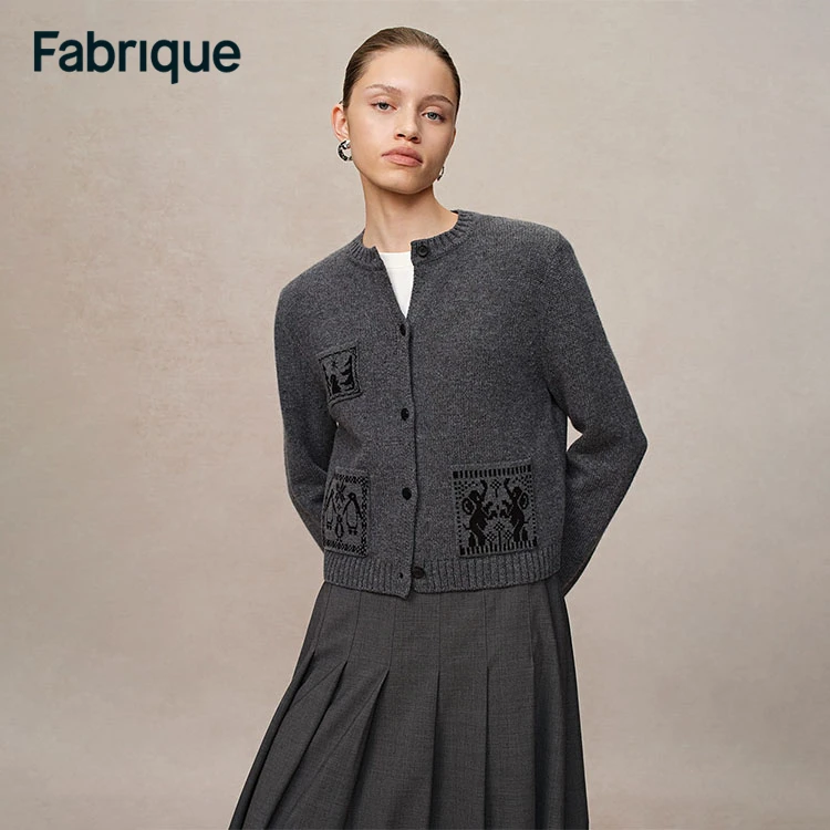 【Fabrique】深灰9010绵羊毛山羊绒企鹅大象图腾提花针织圆领开衫