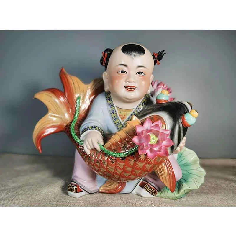 童子抱锦鲤景德镇陶瓷雕塑年画题材瓷娃娃中式店铺公司摆件吉祥物
