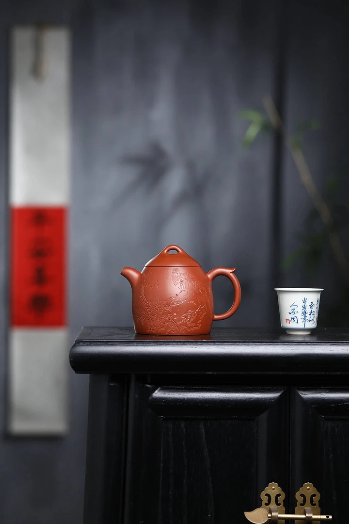 文心刻绘朱泥秦权壶