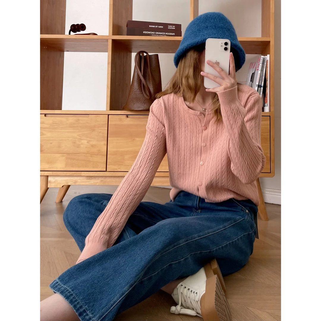 【杭州S姐精品女装】V领小麻花针织开衫毛衣外套女秋冬打底衫23663