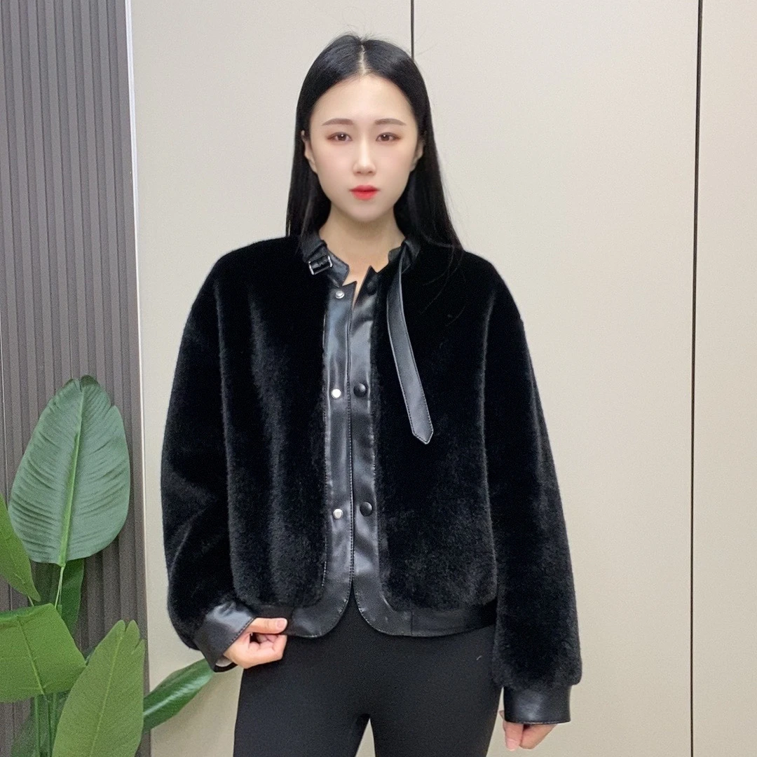 2024 “设计师机车”气质短款 欧貂绒皮毛一体外套