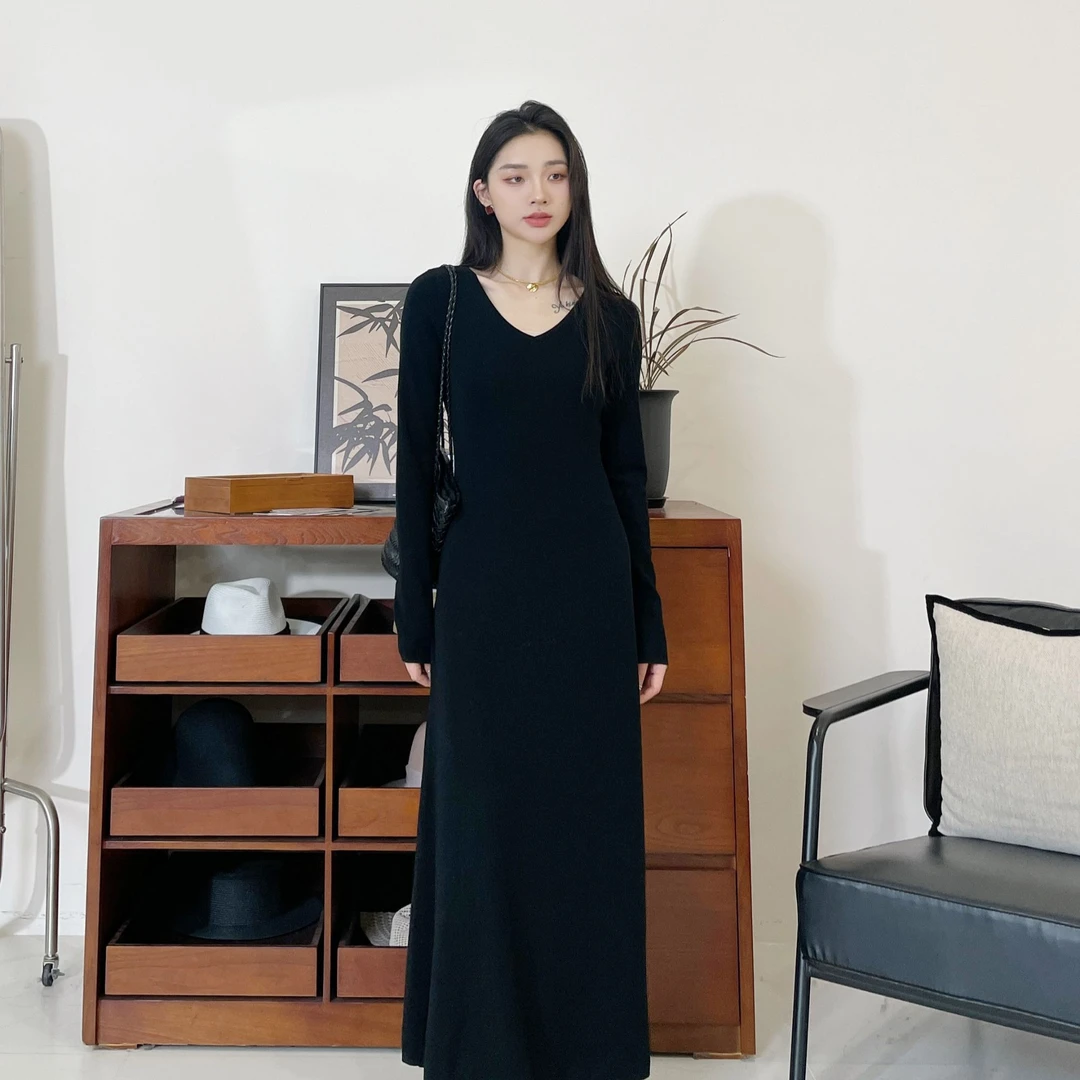 euri【扬子精纺120‘s绵羊毛】时尚气质V领显瘦羊毛连衣裙-MY5311