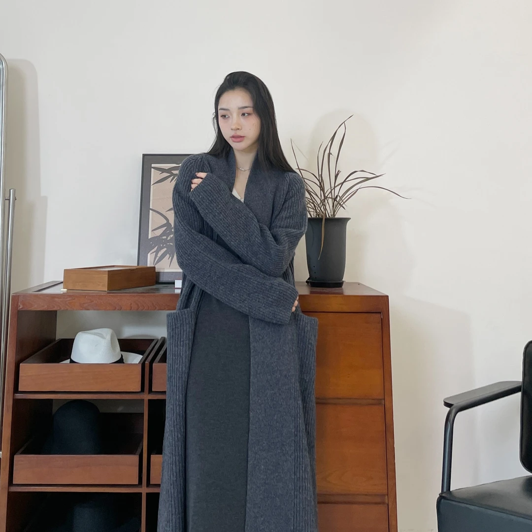 euri【100绵羊毛】设计师时尚气质长款羊毛针织大衣外披-MY5111