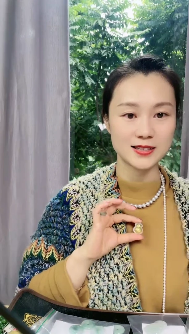 【闪购商品】和田玉吊坠(不含链)足金镶嵌福袋吊坠