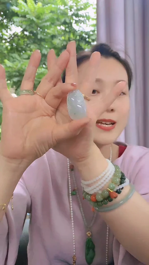 【闪购商品】翡翠颈饰未镶嵌天然翡翠如意葫芦吊坠