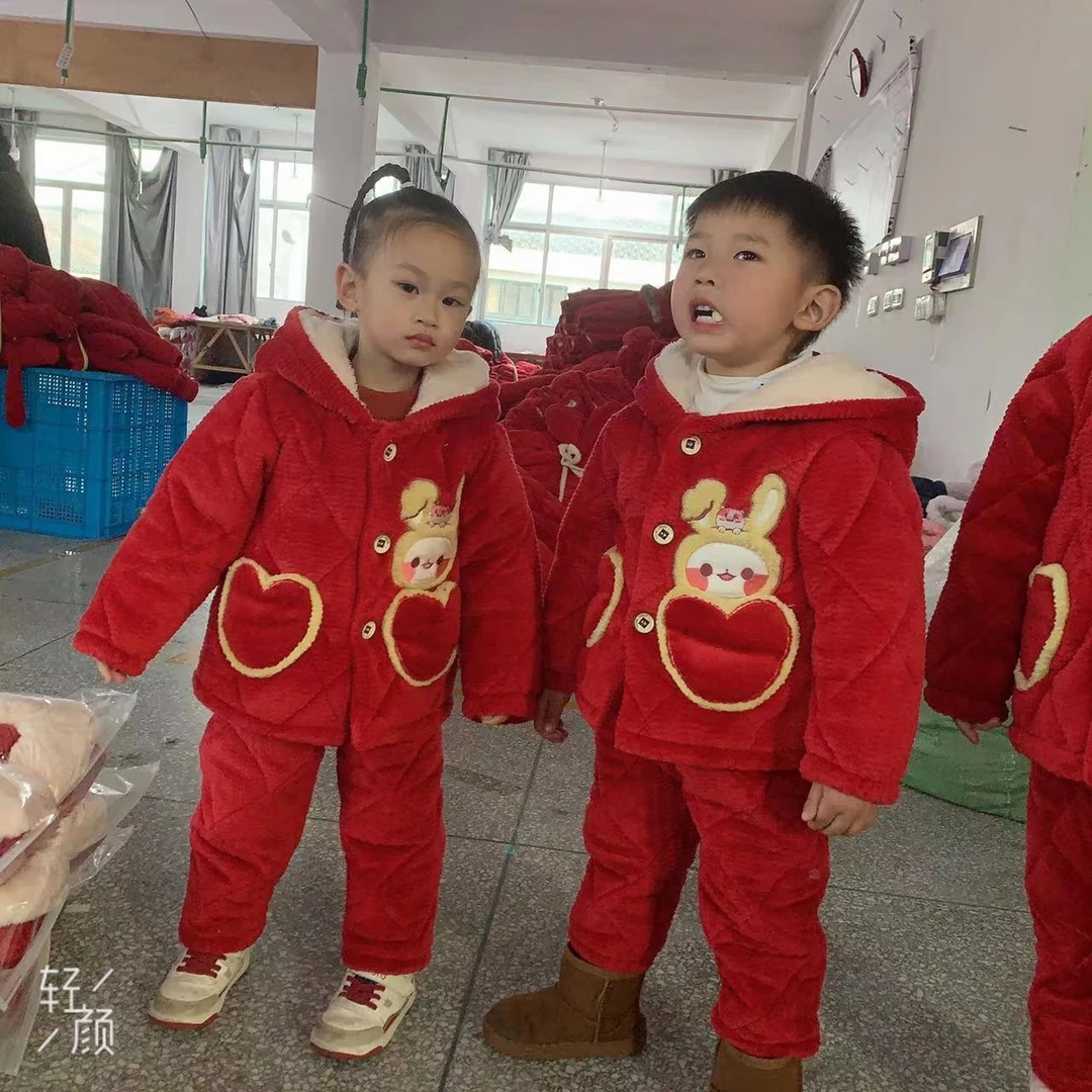 冬季儿童韩版男宝女宝三层夹棉可居家可外穿保暖牛奶绒家居服睡衣