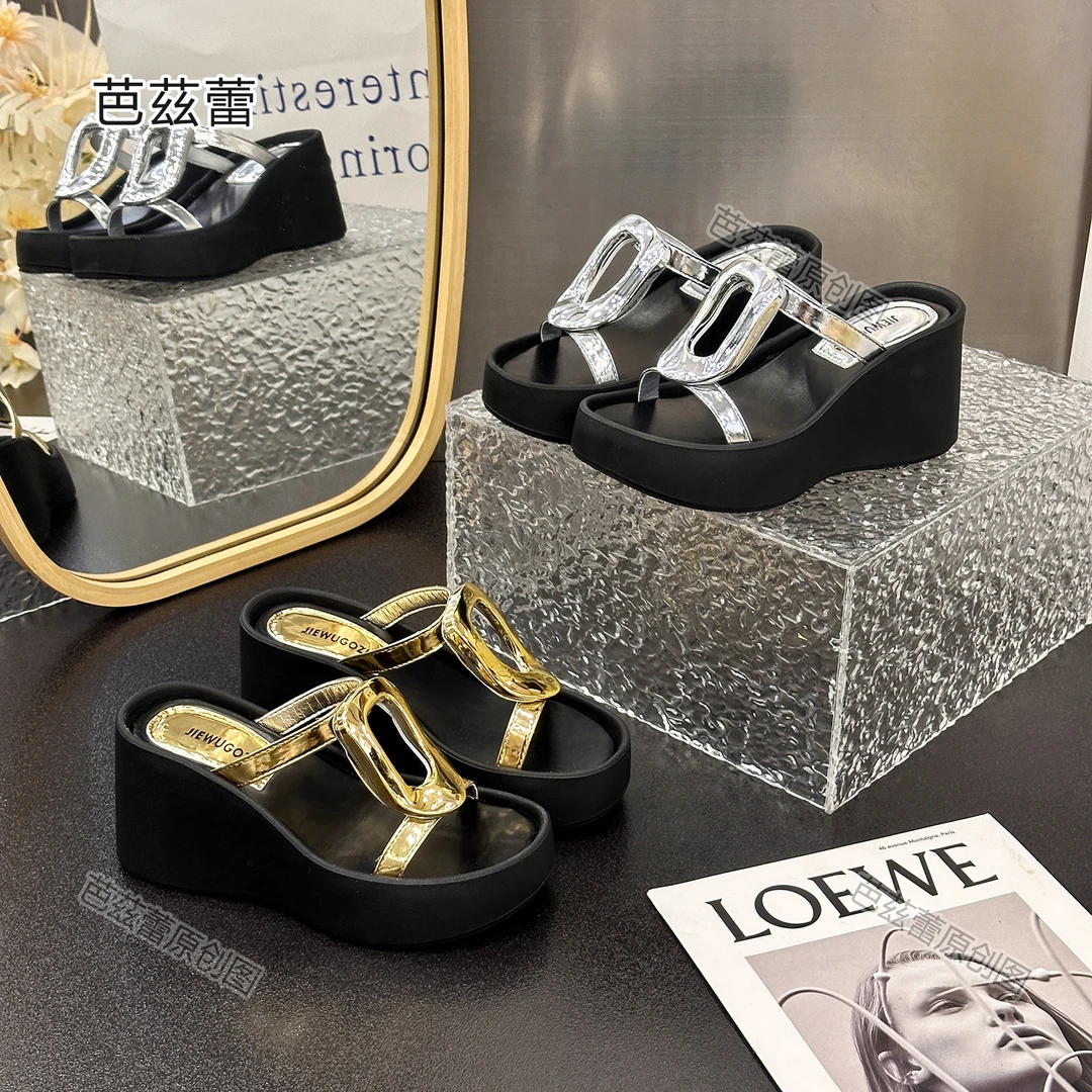 网红方扣2024夏季新款女厚底高跟拖鞋时尚百搭外穿防滑夹脚凉拖鞋