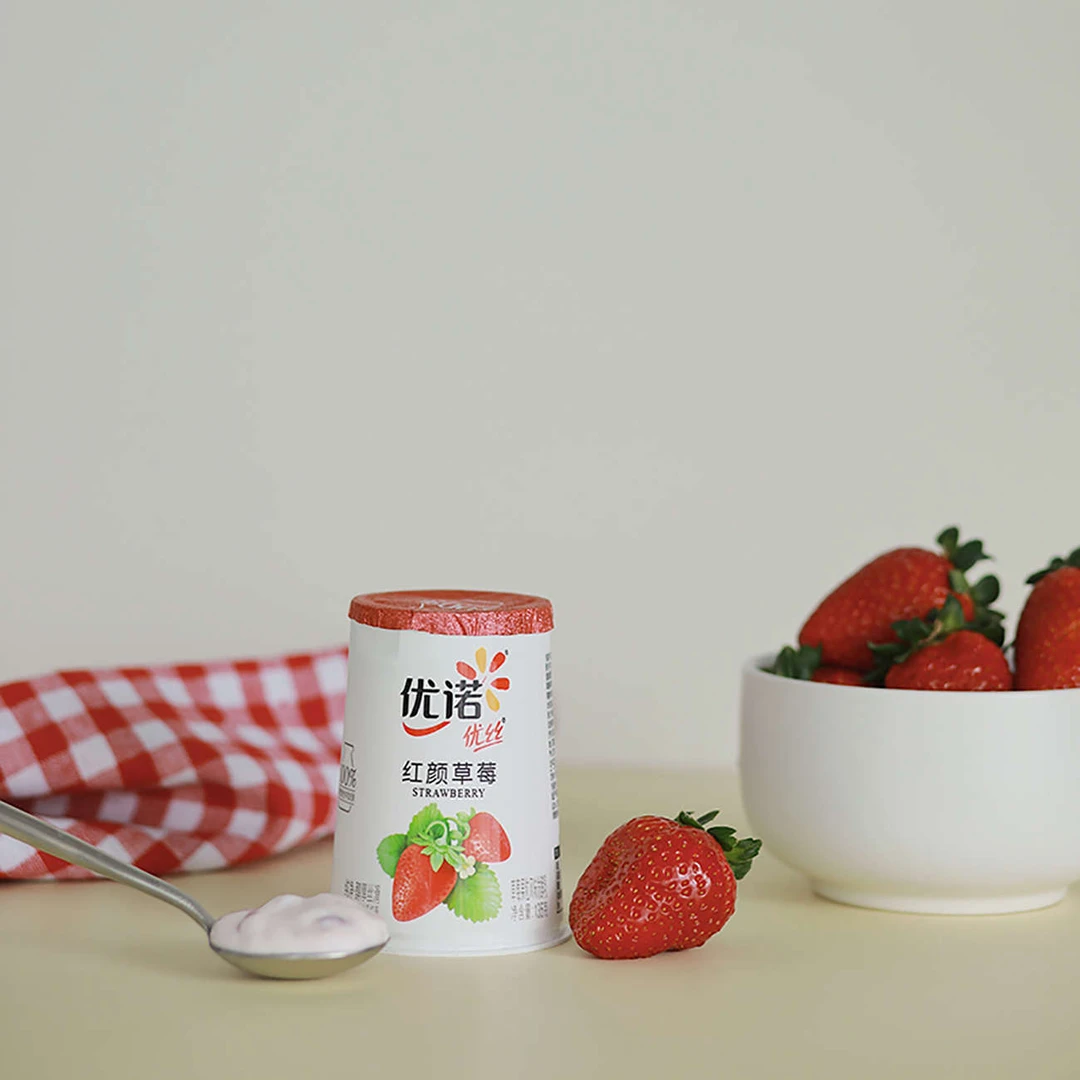 优诺 优丝草莓果粒风味发酵乳 135g*3